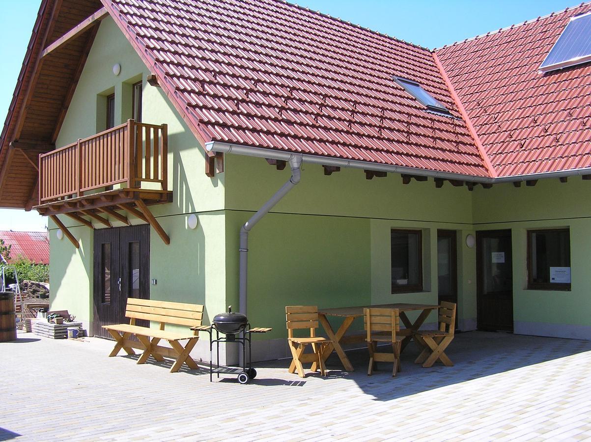 Penzion U Tomasu Vsechovice Bagian luar foto